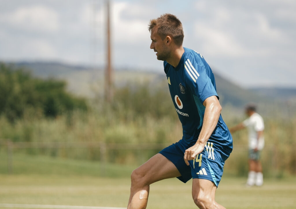 Andre de Jong o bvisela khagala zwe zwa mu kunga kha Pirates