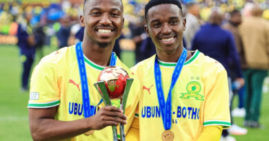 Ndlovu u pembelela u wina tshiphuga tshawe tsha u thoma