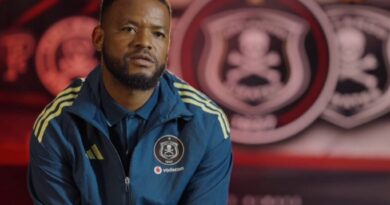 Mbule O bvukulula tshiphiri tsha uri ndi ngani o dzhena kha Pirates