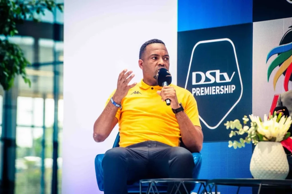Mulindavhuno wa kale wa tshigwada tsha Bafana Bafana Itumeleng Khune o sumbedza mbilaelo malugana na Ronwen Williams.